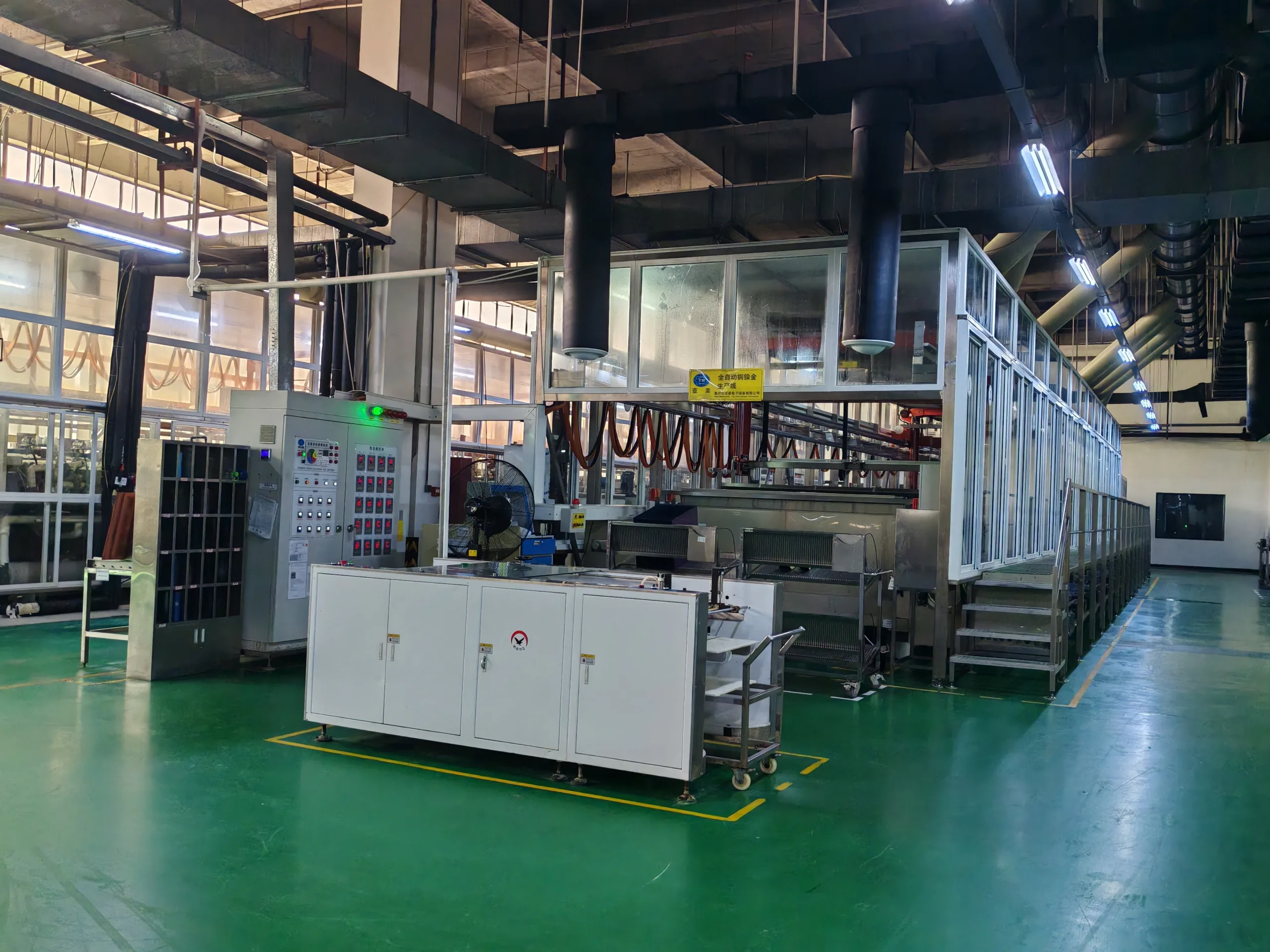 The fully automatic copper-nickel-gold production line.